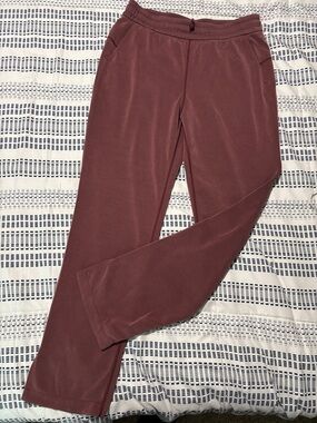 Relaxed LULULEMON Pull-On Lounge Pants in Dusty Rose Size 10